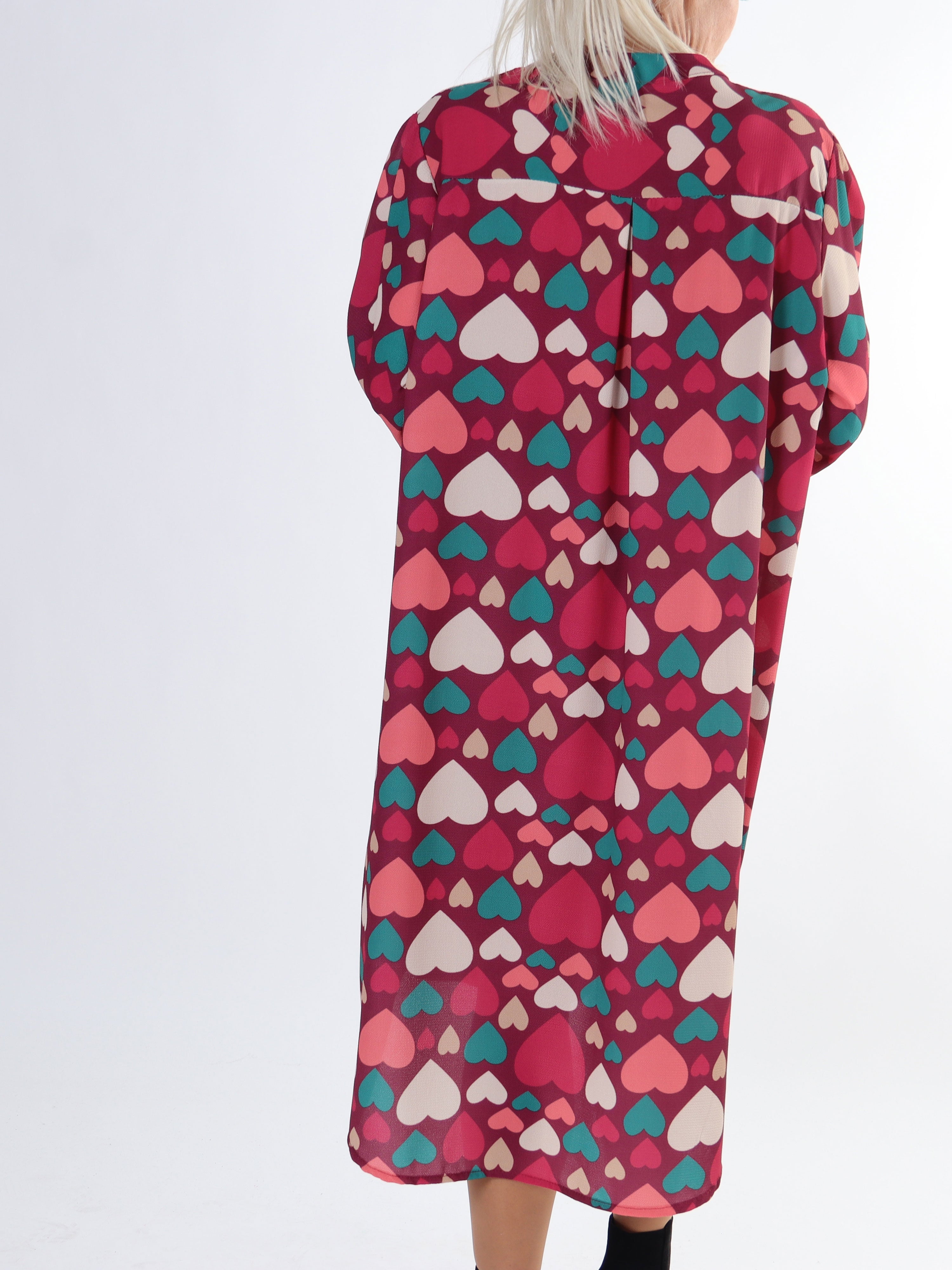 Vanesa Heart Long - Plus size klänning med hjärtmönster